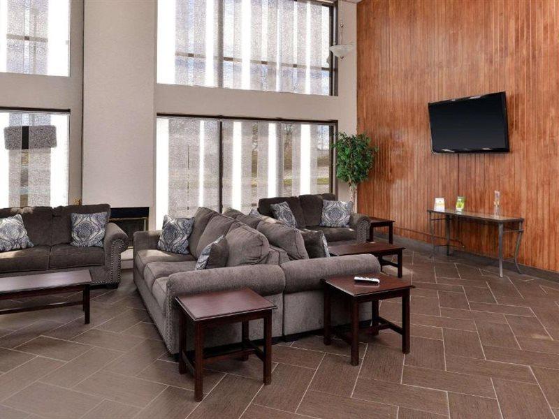 Quality Inn & Suites Matteson Near I-57 Εξωτερικό φωτογραφία