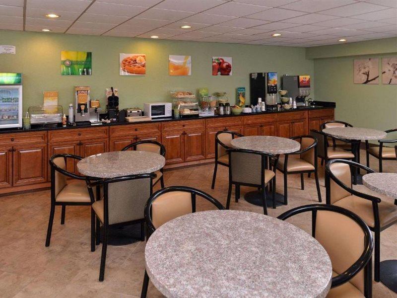 Quality Inn & Suites Matteson Near I-57 Εξωτερικό φωτογραφία