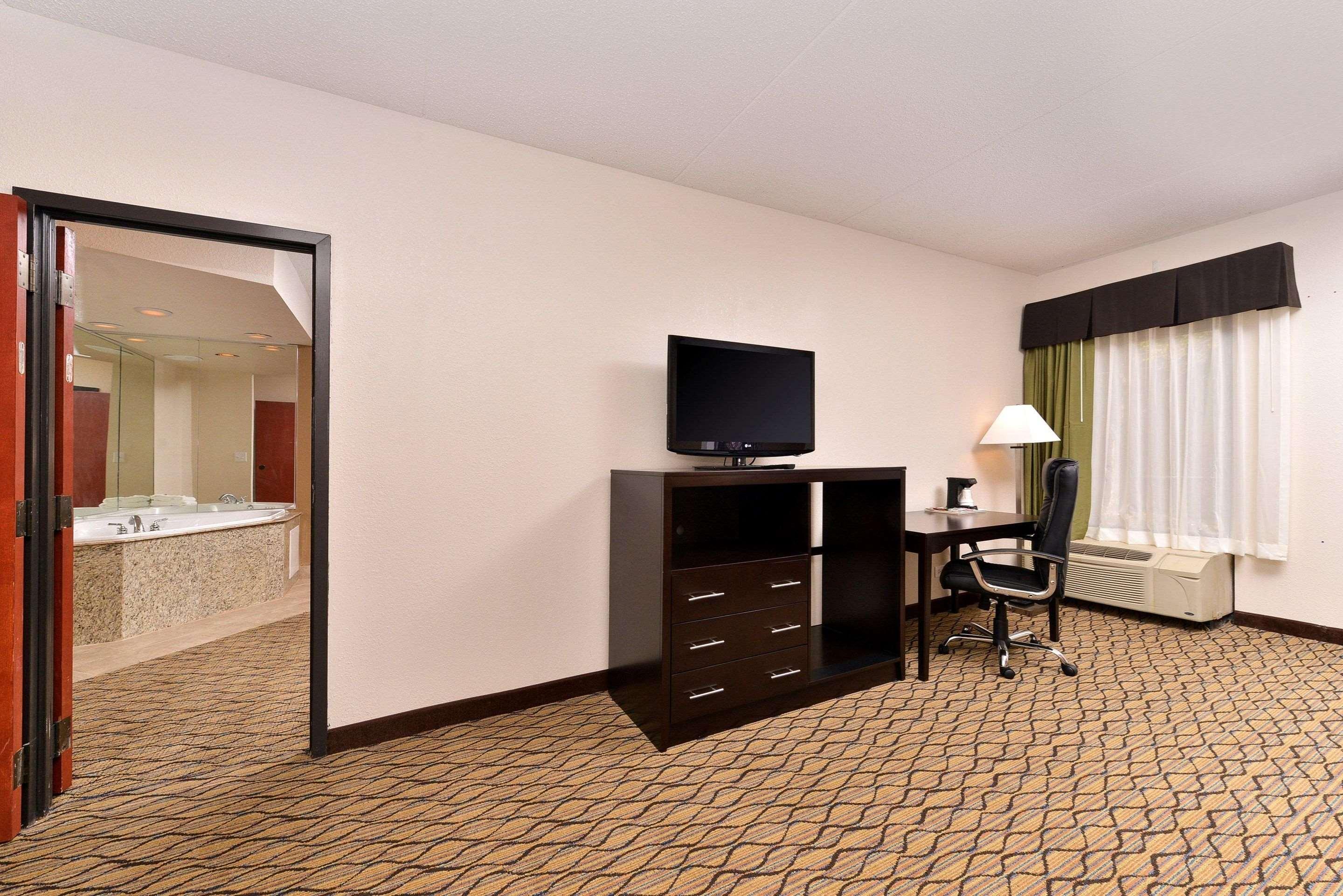 Quality Inn & Suites Matteson Near I-57 Εξωτερικό φωτογραφία
