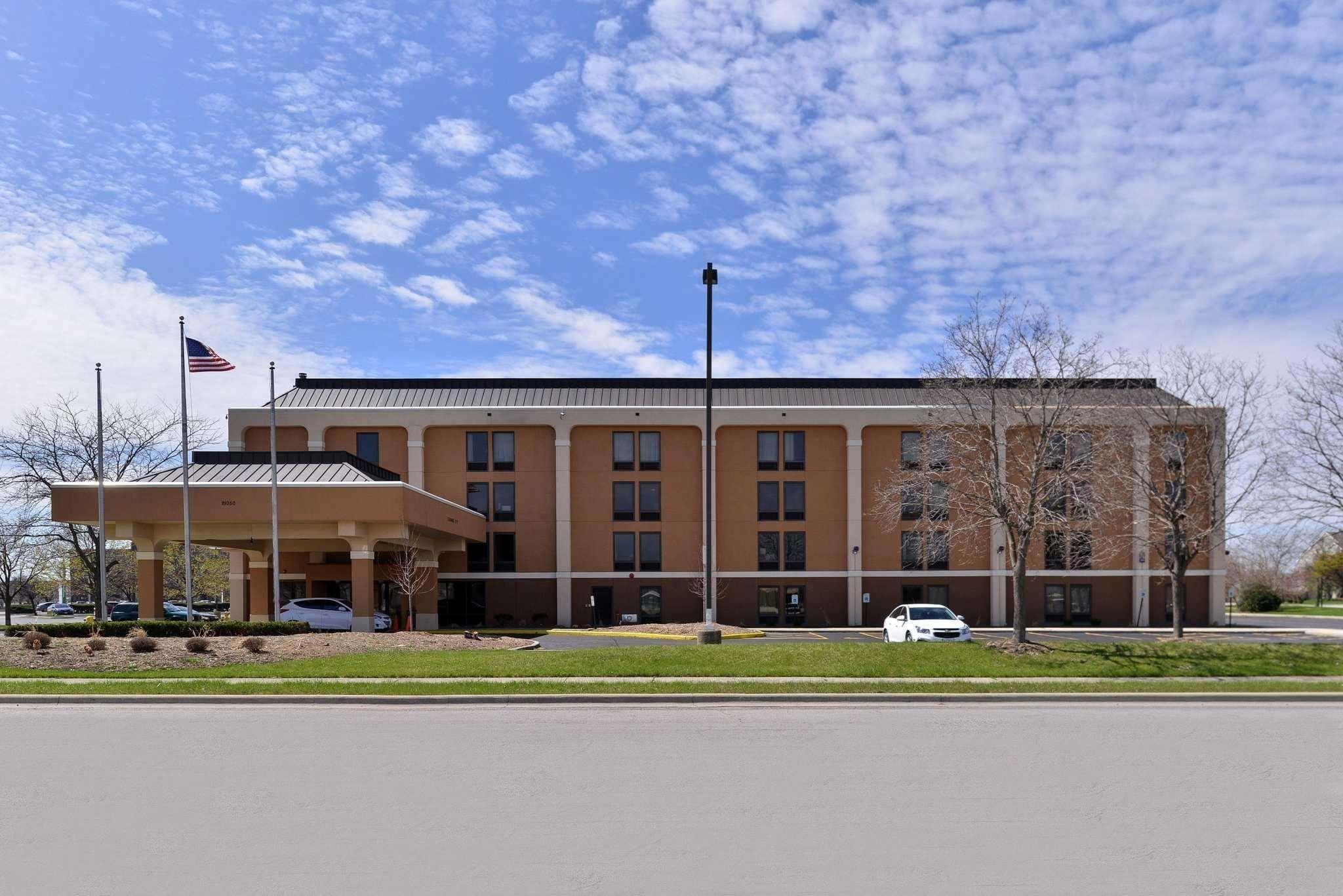 Quality Inn & Suites Matteson Near I-57 Εξωτερικό φωτογραφία