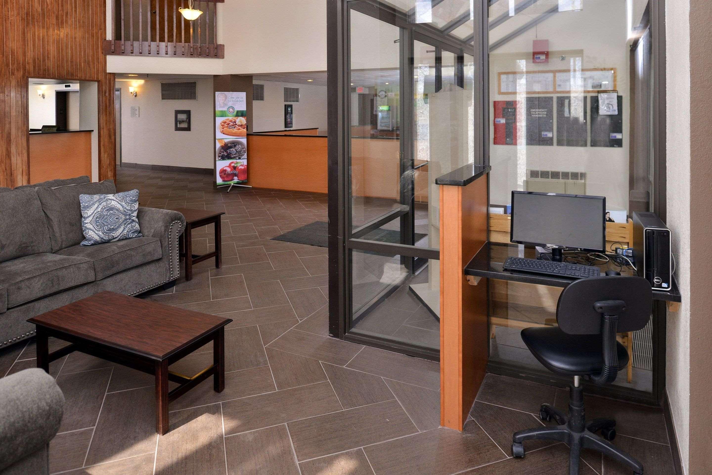Quality Inn & Suites Matteson Near I-57 Εξωτερικό φωτογραφία